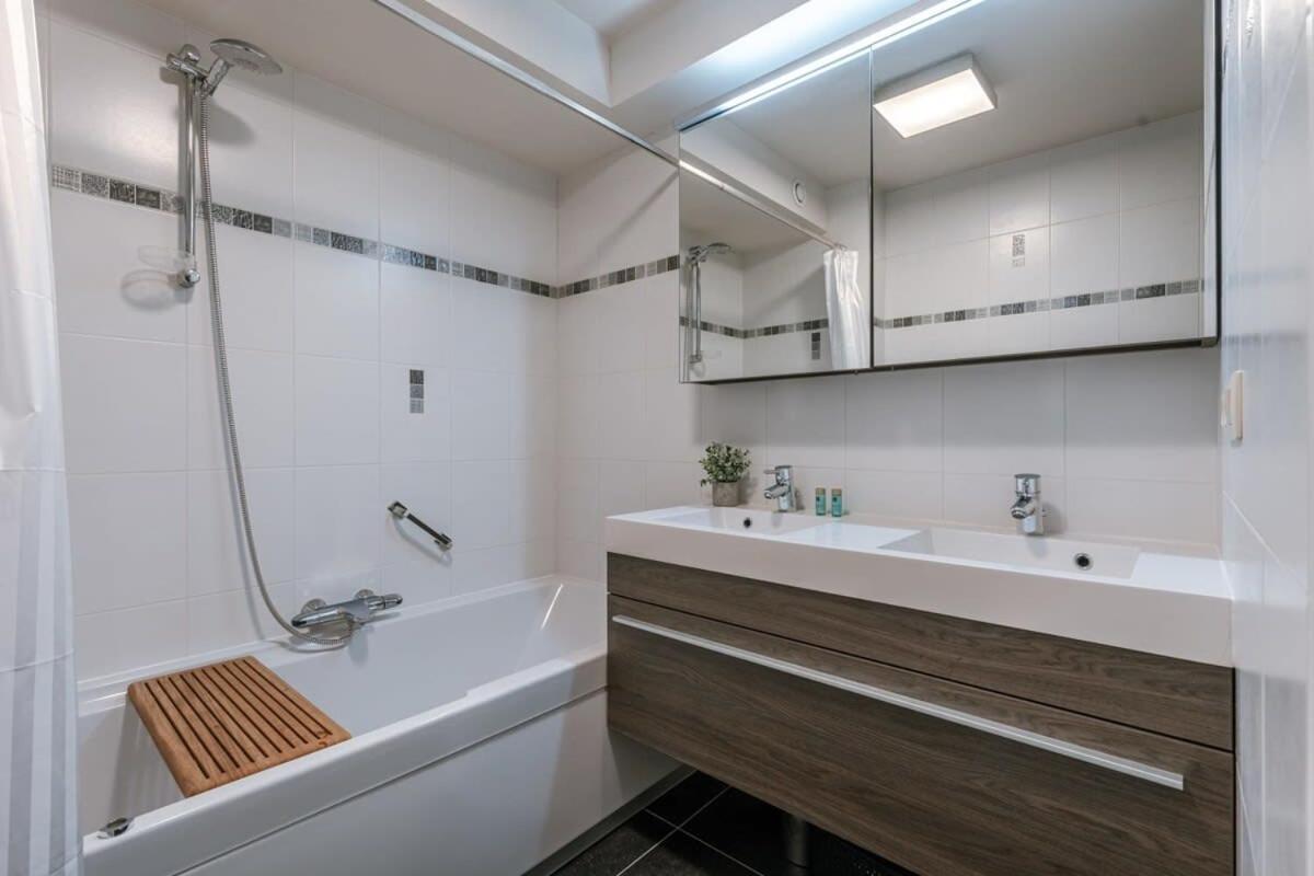 Huswell - Bright Apartment With Parking Near The Beach Bredene Exterior foto